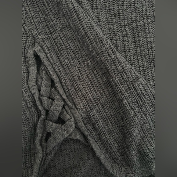 Women’s Fall Sweater - Picture 3 of 4